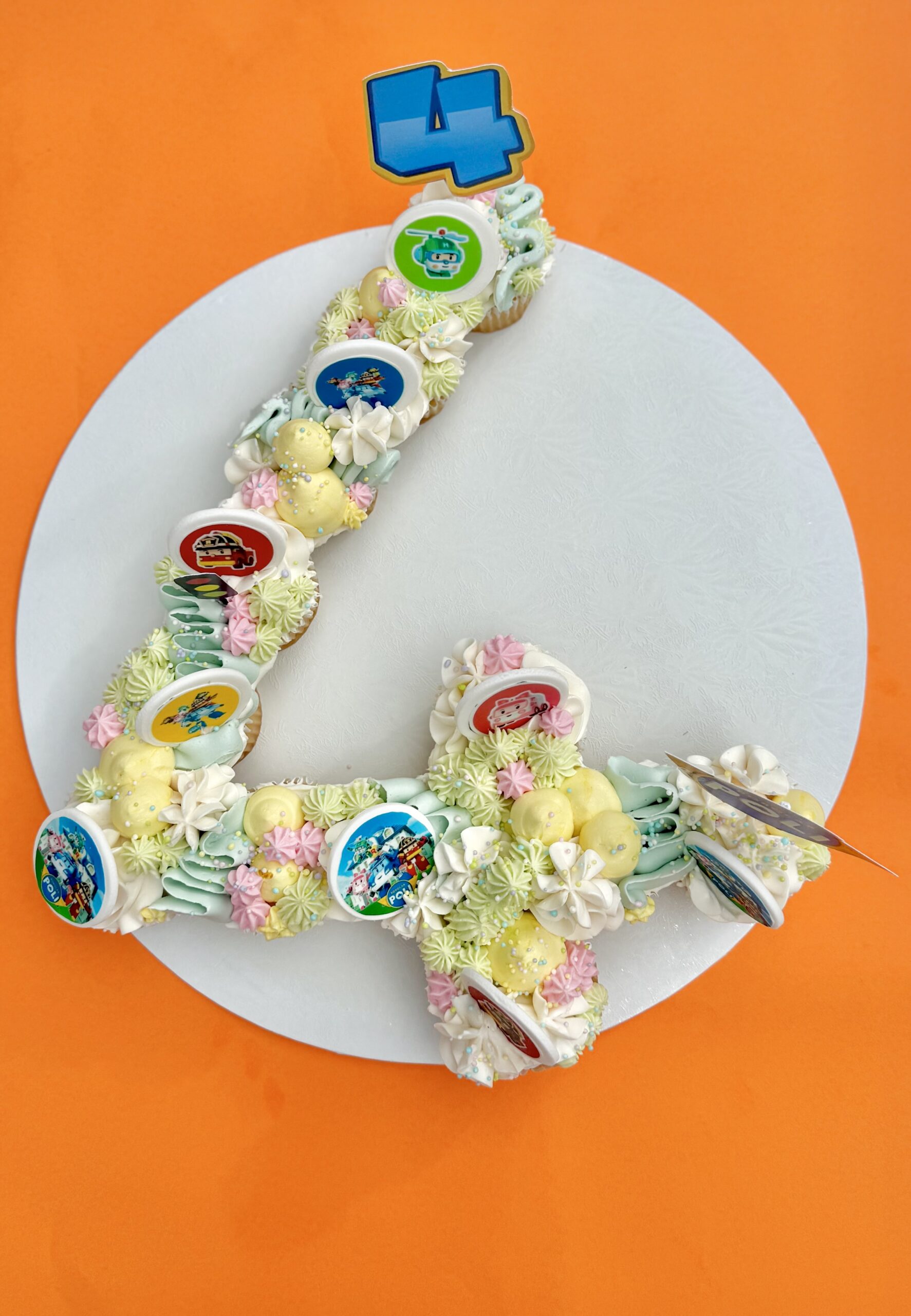 Pull apart themed cupcakes - Image 4